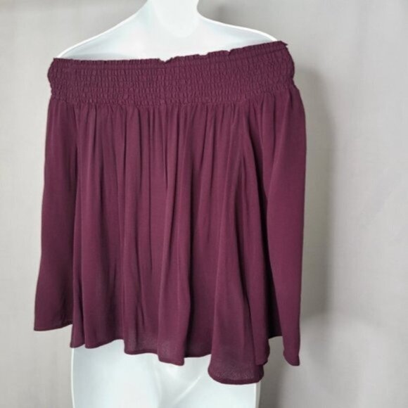 Aritzia Talula Wineberry Off the Shoulder Top - Picture 4 of 5